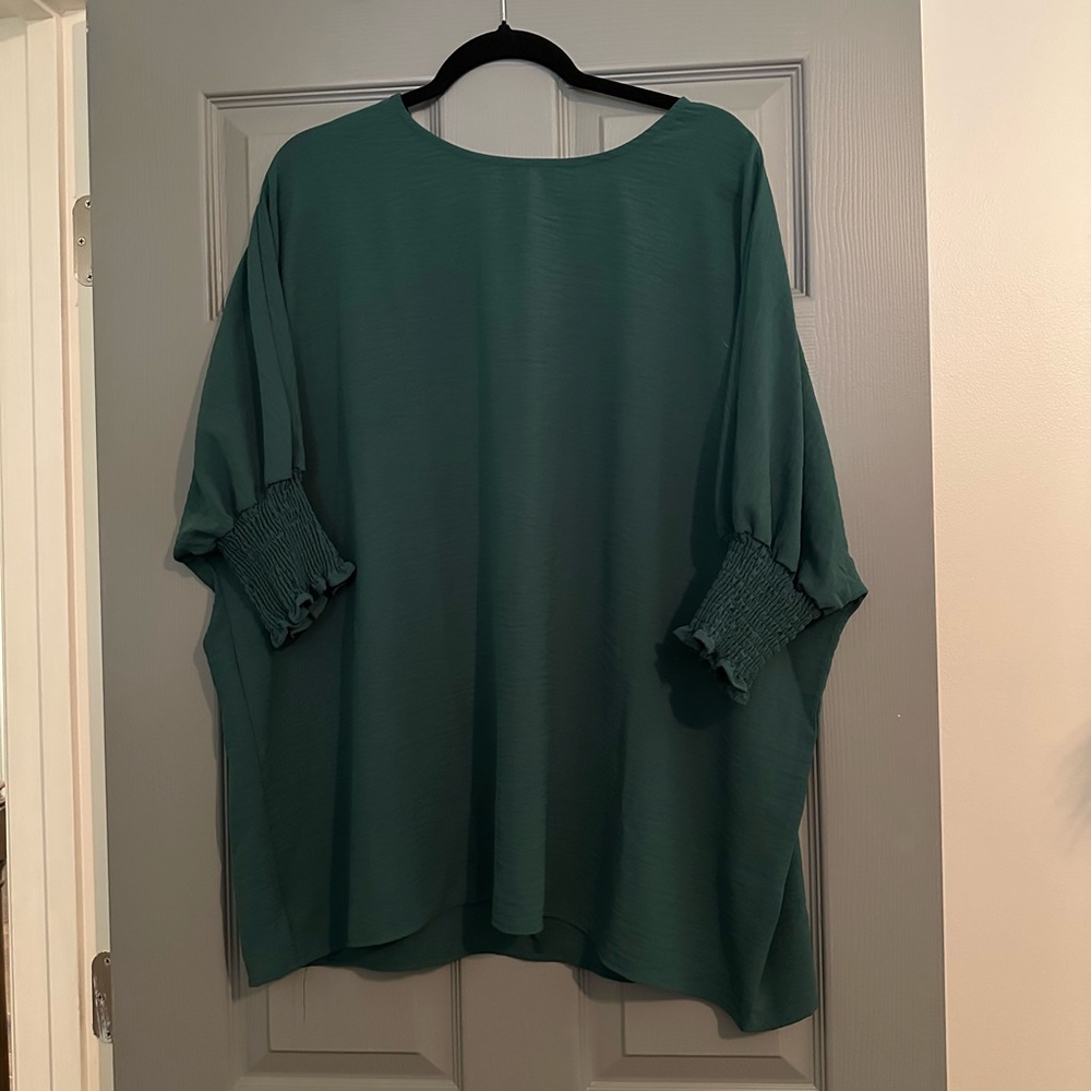 Elegant Green Women's Top